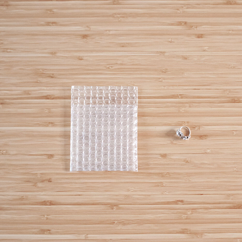 小物雑貨の梱包に