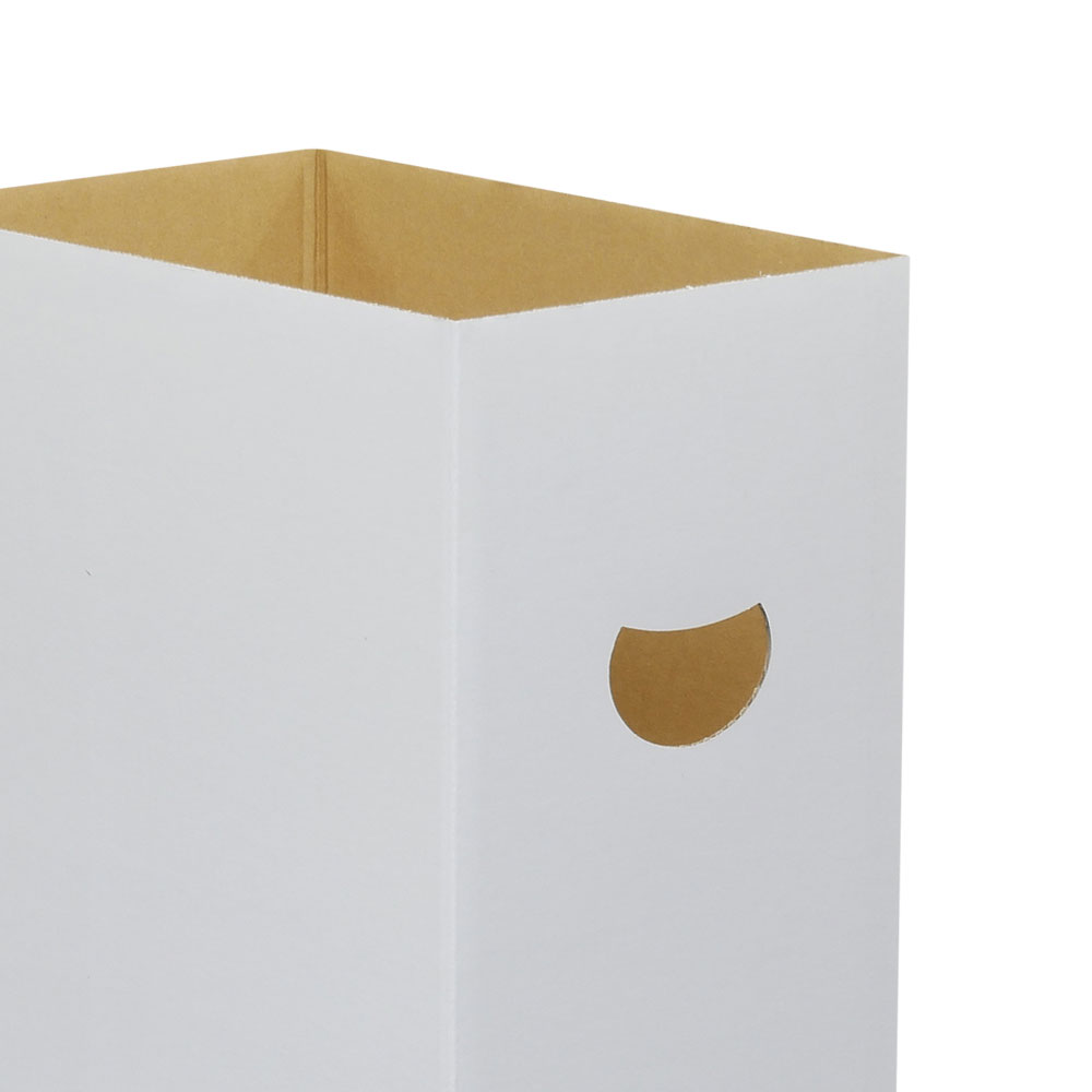 持ちやすい取っ手穴